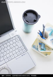 高效辦公新搭檔 電腦與多功能筆筒的藝術融合